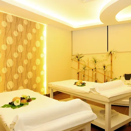 وسبا سايد برنسيس ريزورت فندق 5*